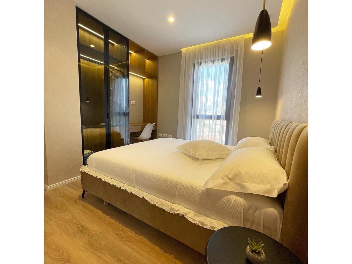 Green Terrace Apartment 5 Tirana Buitenkant foto