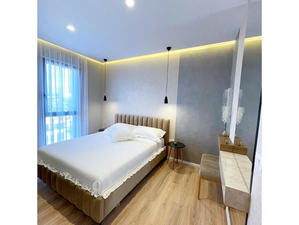 Green Terrace Apartment 5 Tirana Buitenkant foto